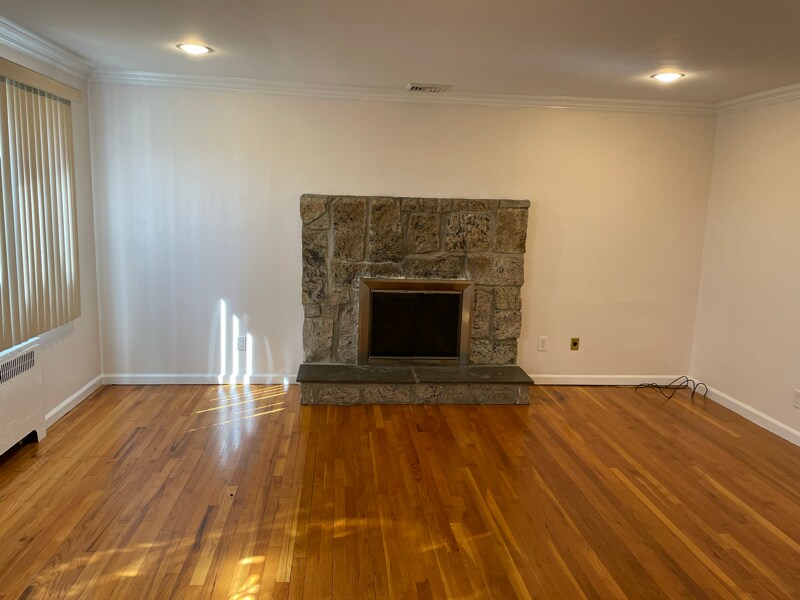 Building Photo - 14 /A yet