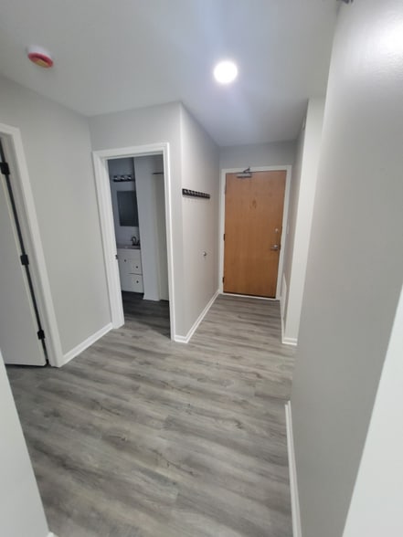 Building Photo - 4905 Belmont Rd