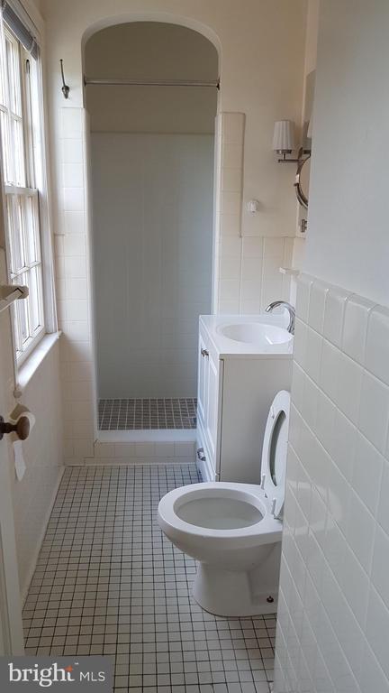 Building Photo - 4440 Albemarle St NW