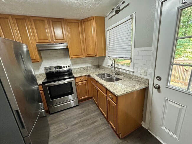 Building Photo - 12b Lisa Ln