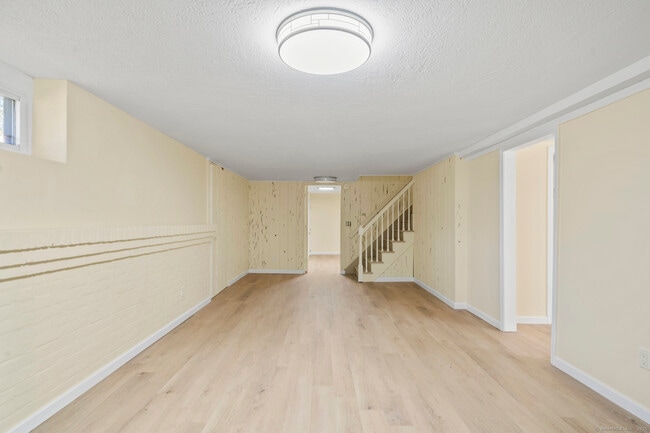 Building Photo - 20 Rosina Rd