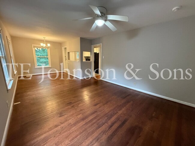 Building Photo - A Great Home Is Waiting For You!