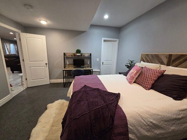 Building Photo - 1357 Natasha Cir