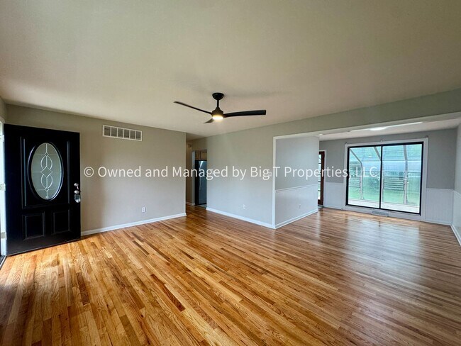 Building Photo - Lovely Ranch Home in Dover