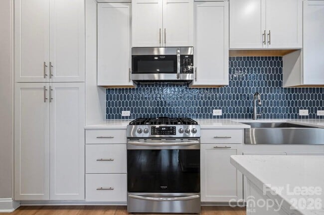 Building Photo - 1515 Hidden Falls Rd