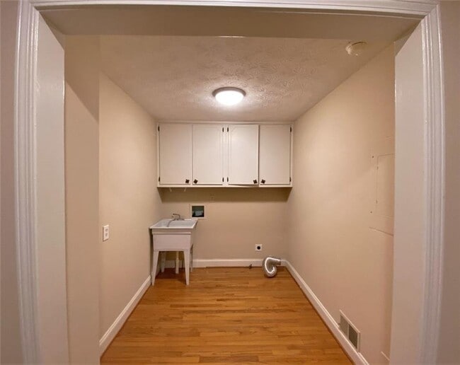 Building Photo - 5216 Willow Point Pkwy