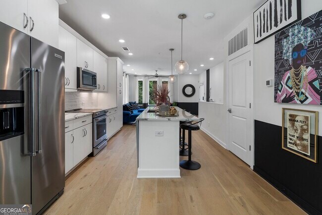 Building Photo - 371 Pratt Dr SE