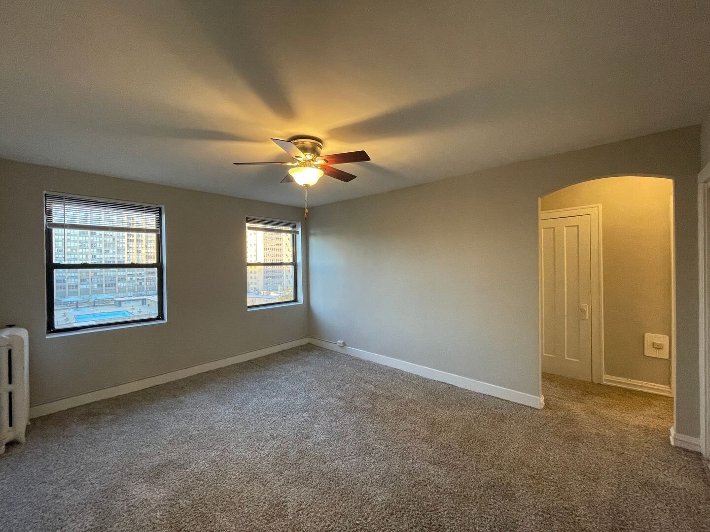 Building Photo - 831 W Bradley Pl