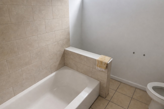 Building Photo - 2132 N 32nd St