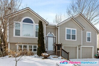 Building Photo - 3Bed 2 Bath Home In Smithville! Available ...
