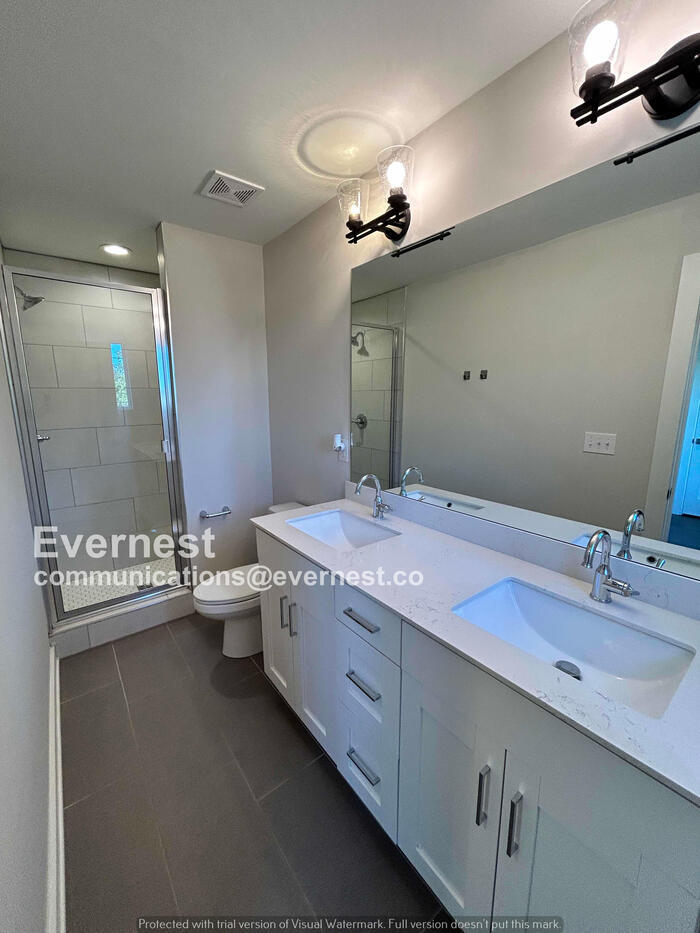 Building Photo - 108 Ethelyne Way