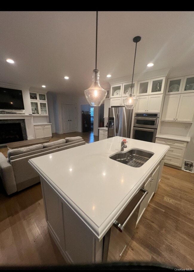 Building Photo - 69 S Bay Ave