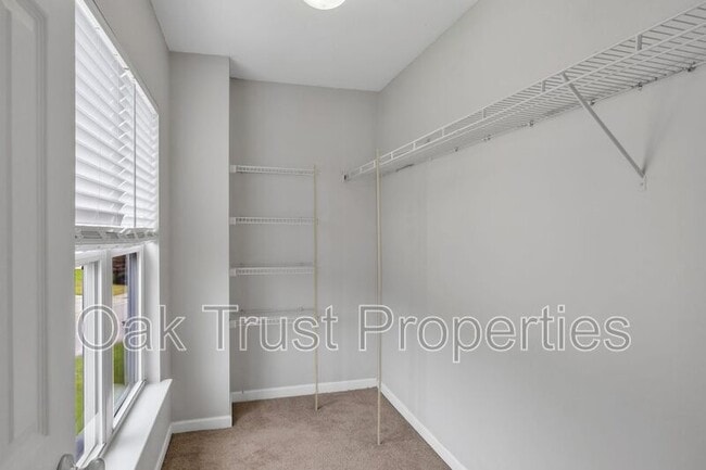 Building Photo - 438 Green Park Ln