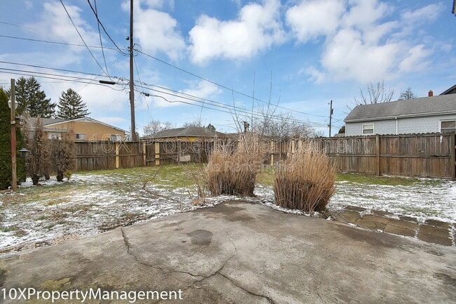 Building Photo - 849 Ruby Ave