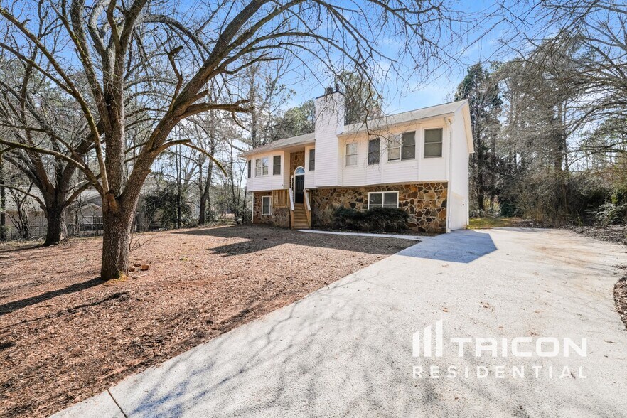 Primary Photo - 1605 Windy Hill Pl SE