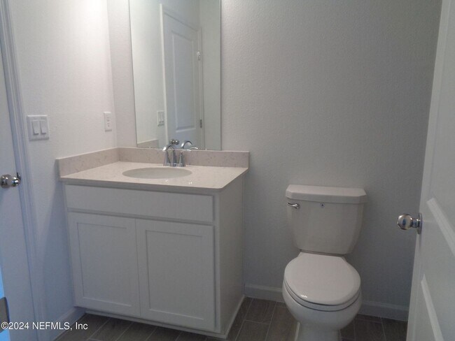 Building Photo - Middleburg Townhome for Rent