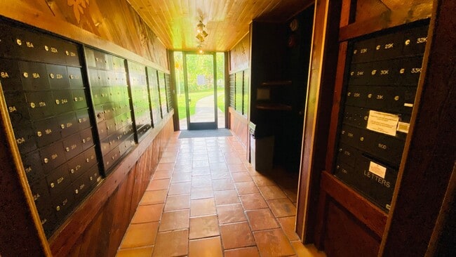 Building Photo - Comfortable 1bd unit in Aiea available now!!