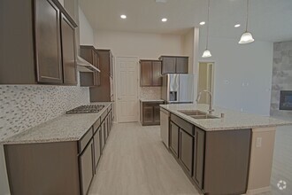 Building Photo - Three Bedroom / Three Bathroom Home in Mar...