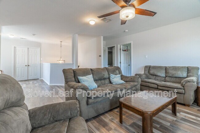 Building Photo - 9715 Justice Ln
