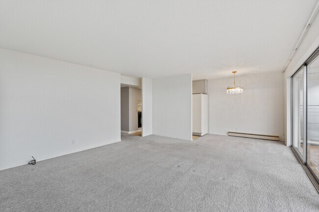 Building Photo - 505 Belmont Ave E