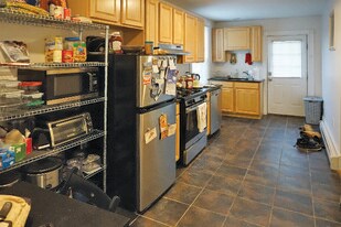 Building Photo - 5 Greenwood Ter