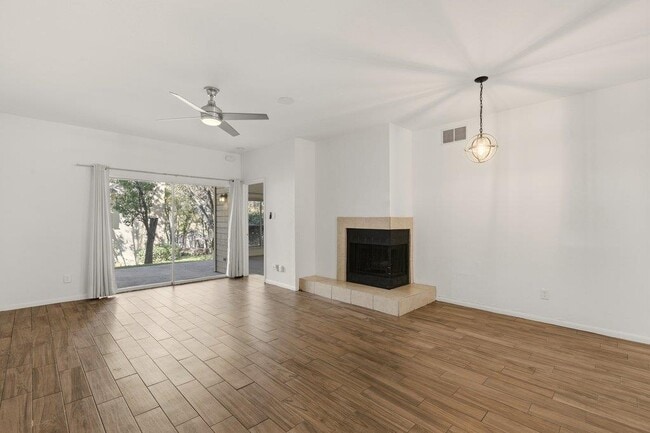 Building Photo - 2450 Wickersham Ln