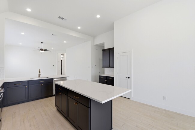 Building Photo - 11119 Midland Hawthorn Pl