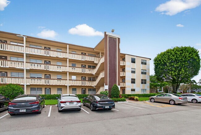 Building Photo - 4003 Wolverton E