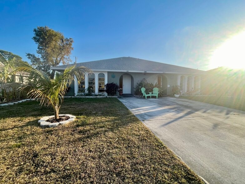 Building Photo - 1252 SE 8th St