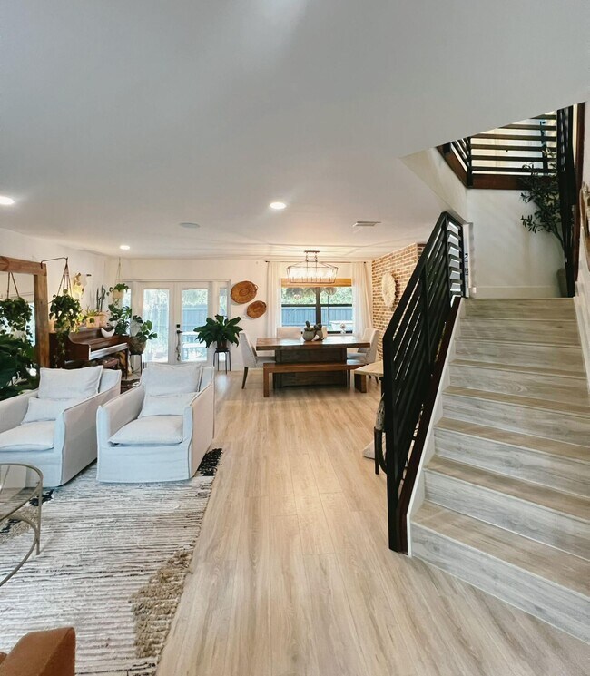 Building Photo - 9775 Arbor Meadow Dr