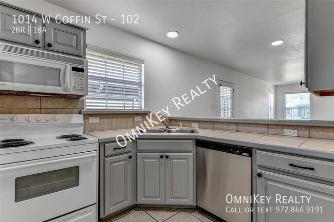 Building Photo - 1014 W Coffin St