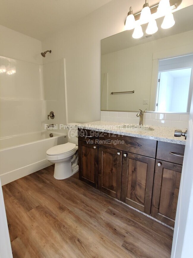 Building Photo - 386 Bedrock Loop