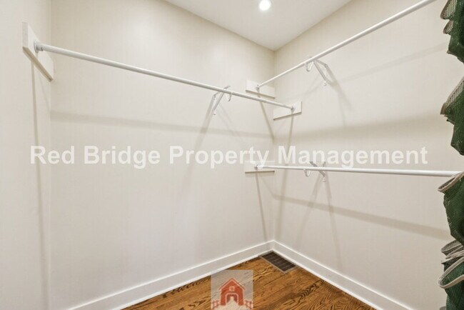 Building Photo - 4413 NE 26th Ave