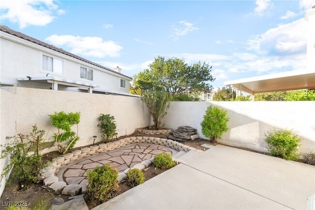 Building Photo - 435 Coral Sea St