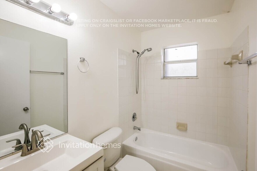 Building Photo - 14725 SW 172nd St