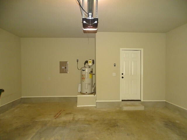 Building Photo - 5826 Grandwood Dr