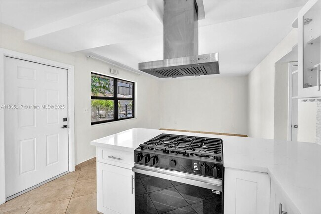 Building Photo - 3265 Virginia St