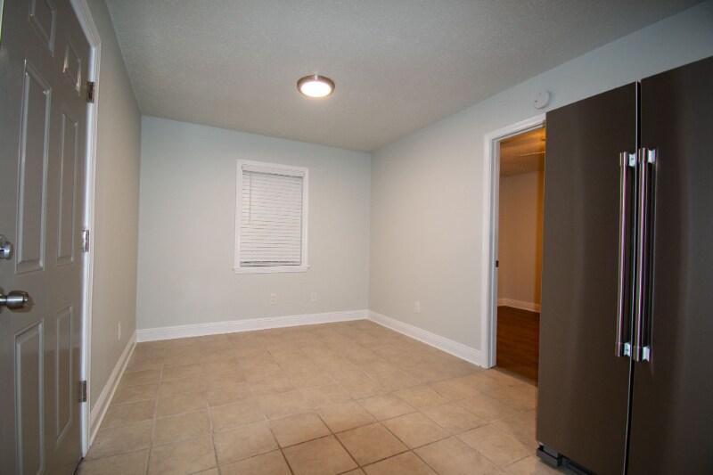 Building Photo - 5094 J E L Dr
