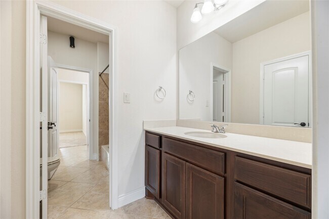 Building Photo - 20323 Mary Point Ln