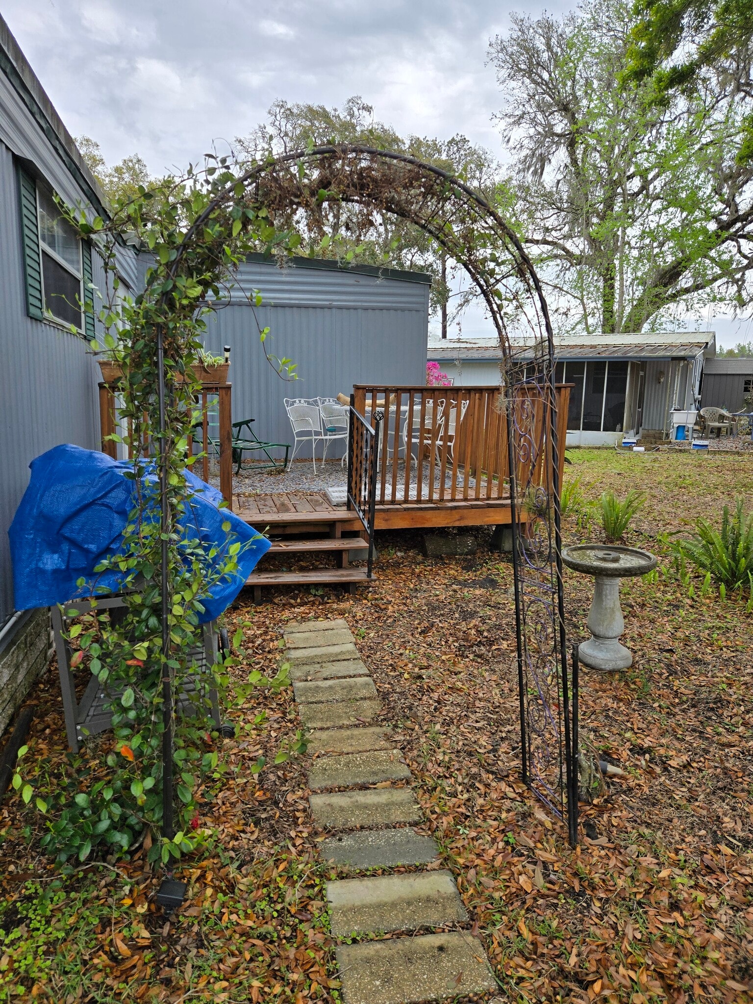 Deck - 1204 Crest Ct