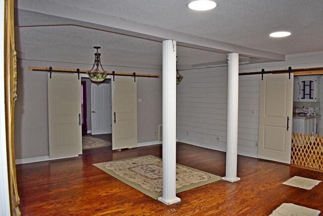 Building Photo - 6271 W Cedar Meadows Ln