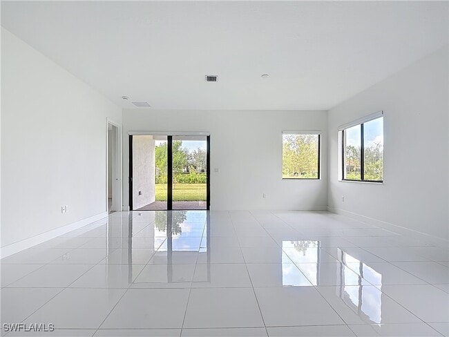 Building Photo - 5305 Marano Dr