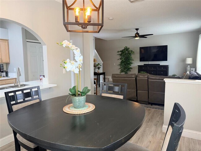 Building Photo - 18120 Paradise Point Dr