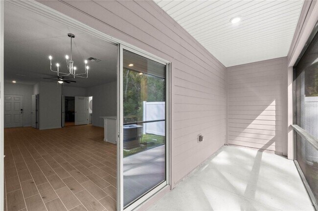 Building Photo - 3613 SE 37th Ct