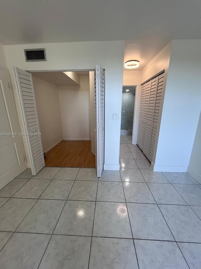 Building Photo - 2935 NE 163rd St