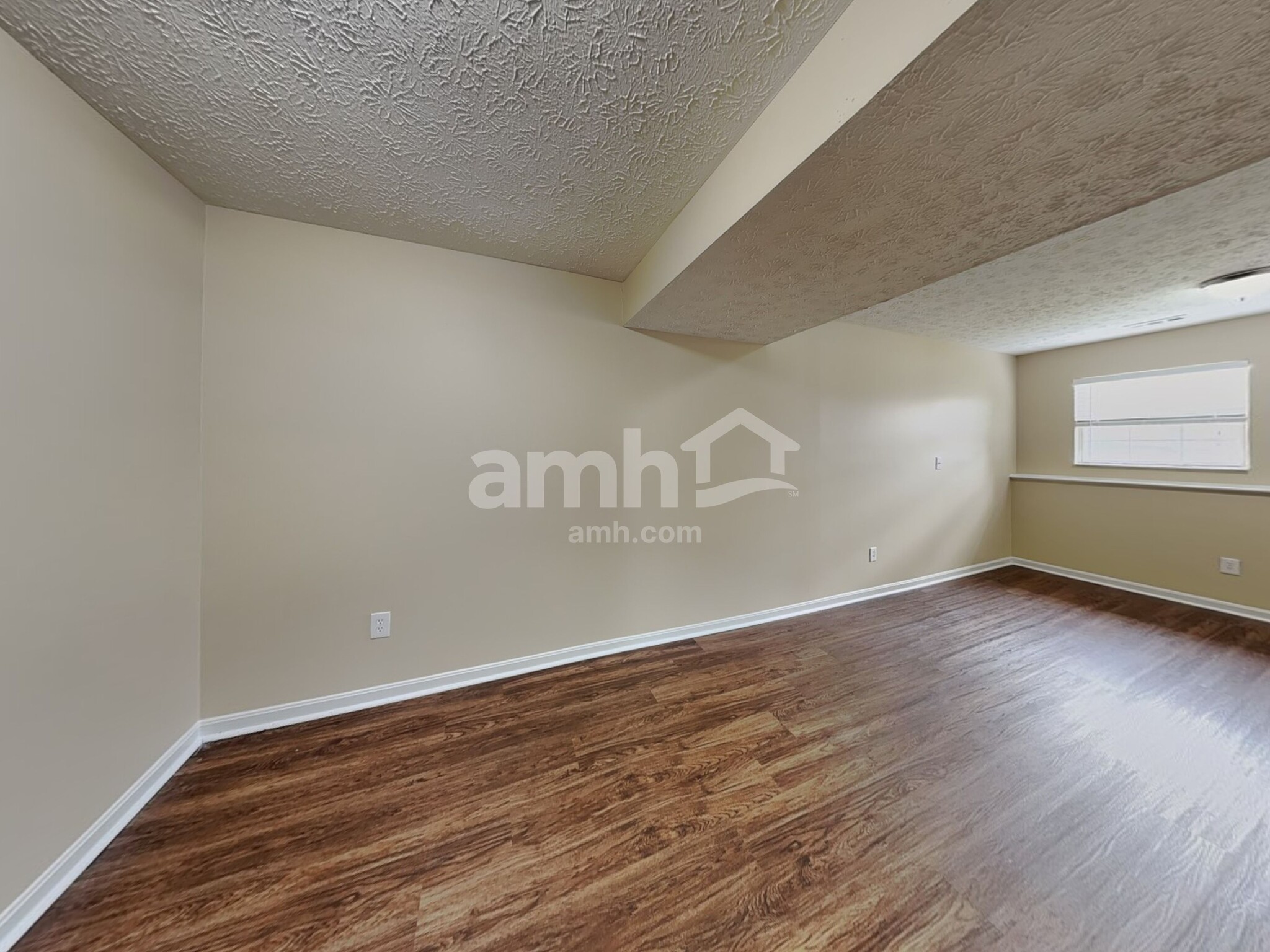 Building Photo - 556 Grouse Ct