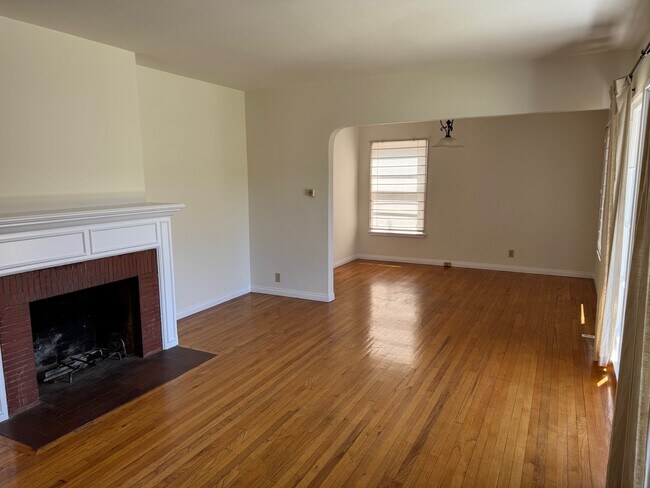 Living to Dining Room - 2411 22nd St