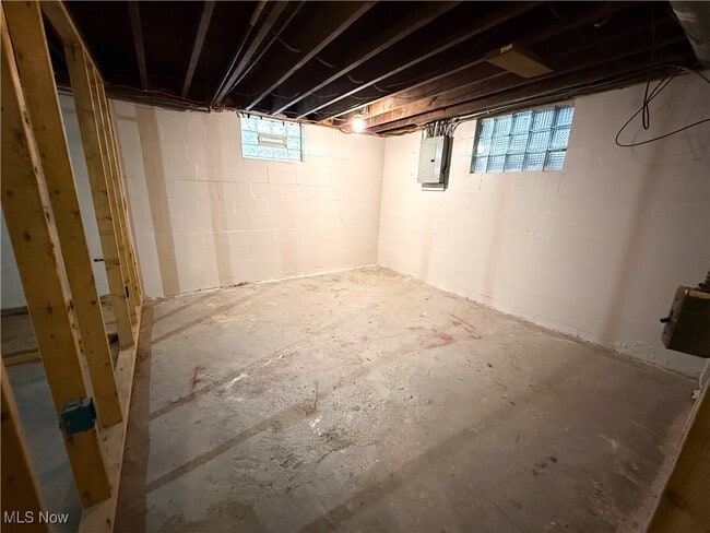 Building Photo - 1635 Goodyear Blvd