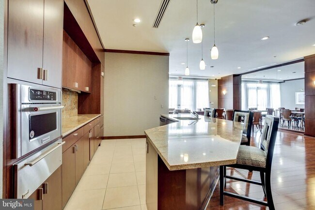 Building Photo - 11760 Sunrise Valley Dr