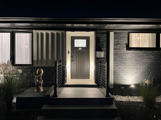 Building Photo - 7018 Le Claire Ave